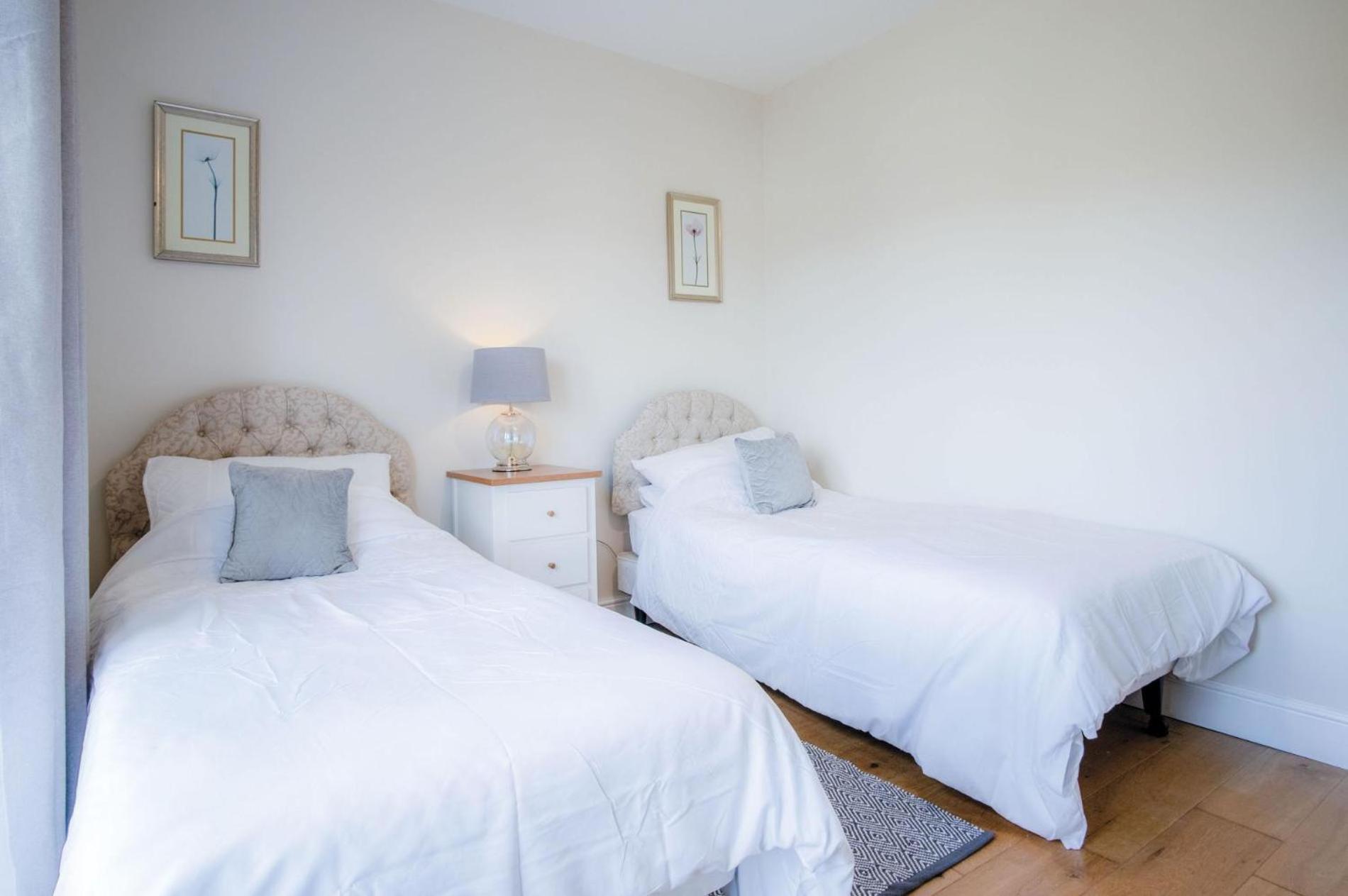 Sorrento - 3 Bed Holiday Home - Wisemans Bridge Stepaside  エクステリア 写真